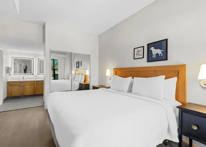 Sonesta Es Phoenix Hotel 3*